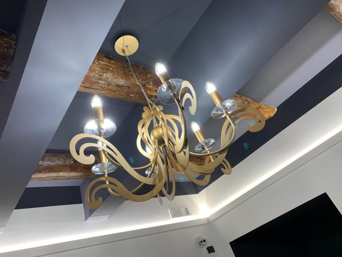 Toledo Boutique Rooms Naples Exterior photo