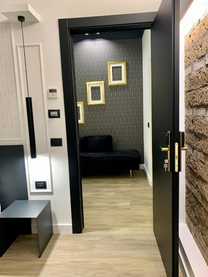 Toledo Boutique Rooms Naples Exterior photo